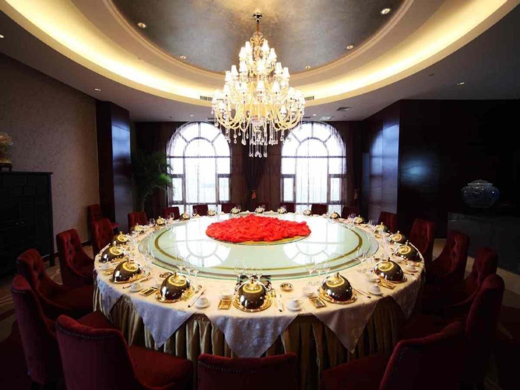 Haiyang Shenglong Jianguo Hotel Hai-yang-hsien Exterior foto