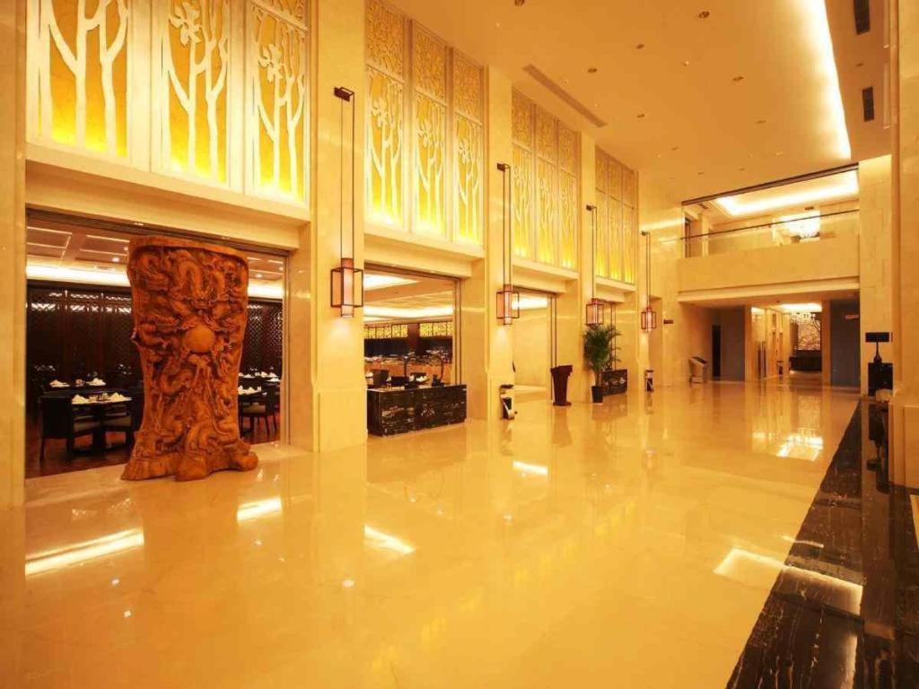 Haiyang Shenglong Jianguo Hotel Hai-yang-hsien Exterior foto