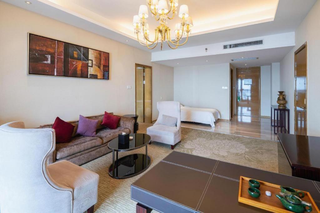 Haiyang Shenglong Jianguo Hotel Hai-yang-hsien Exterior foto