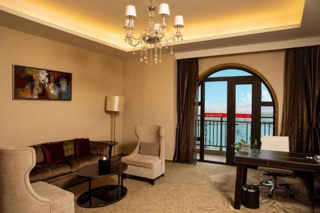 Haiyang Shenglong Jianguo Hotel Hai-yang-hsien Exterior foto