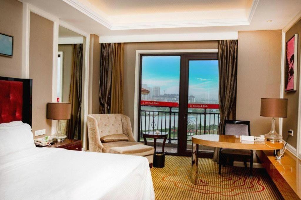 Haiyang Shenglong Jianguo Hotel Hai-yang-hsien Exterior foto